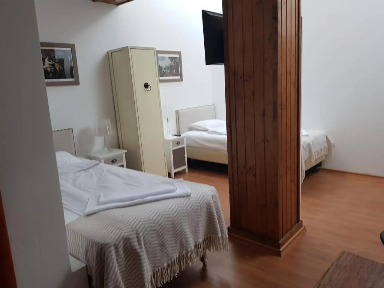 ***  Nonna Mia Hotel Bucareste Roménia